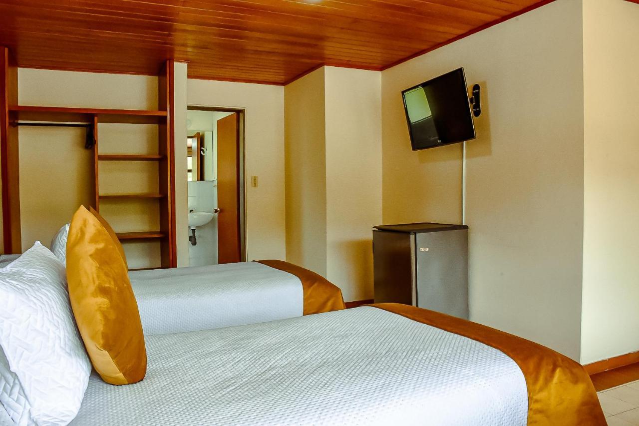 Hotel Villa Vianney Paipa Exterior foto